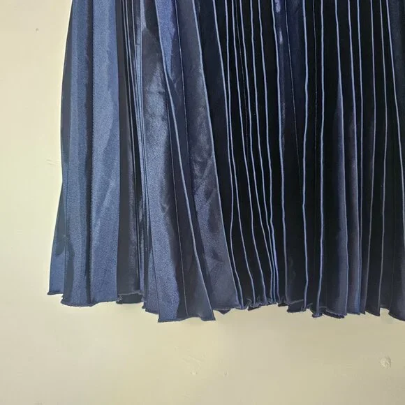 Midi A Line Pleated Skirt - Picture 3 of 13
